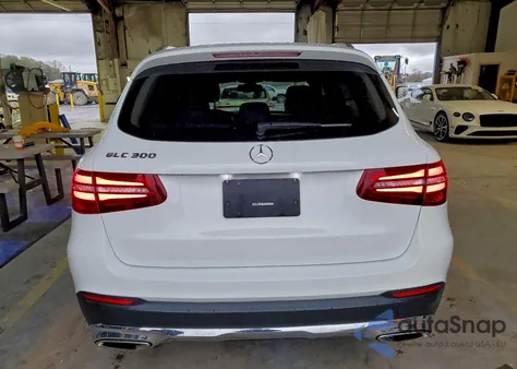 2019 Mercedes-Benz Glc 300 z USA, uszkodzony, nr VIN WDC0G4JB0KV160270